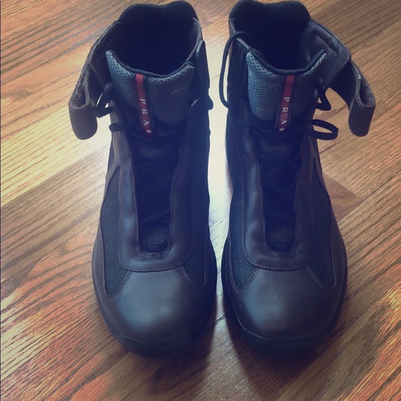 Prada Nevada + Bike - Picture 1 of 5